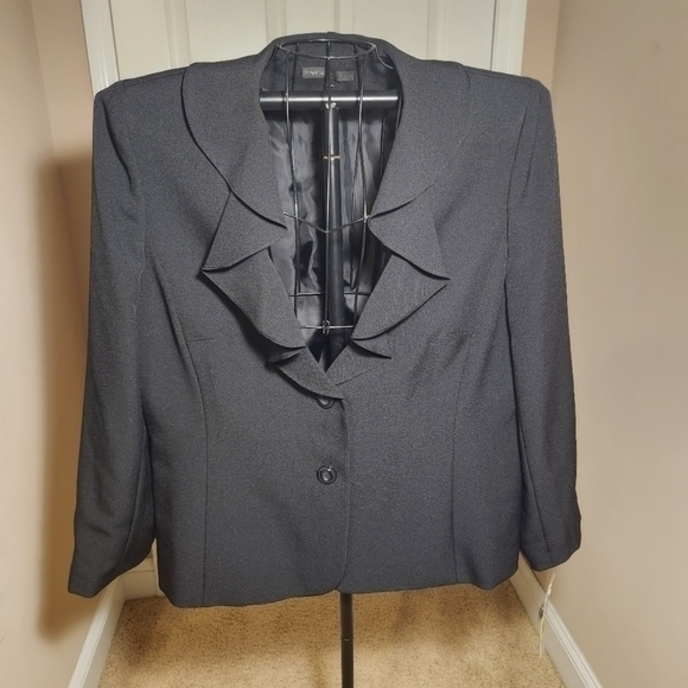 Preston & York Julie Ruffle Neck Two-Button Front Statement Blazer 18 NWT Gift